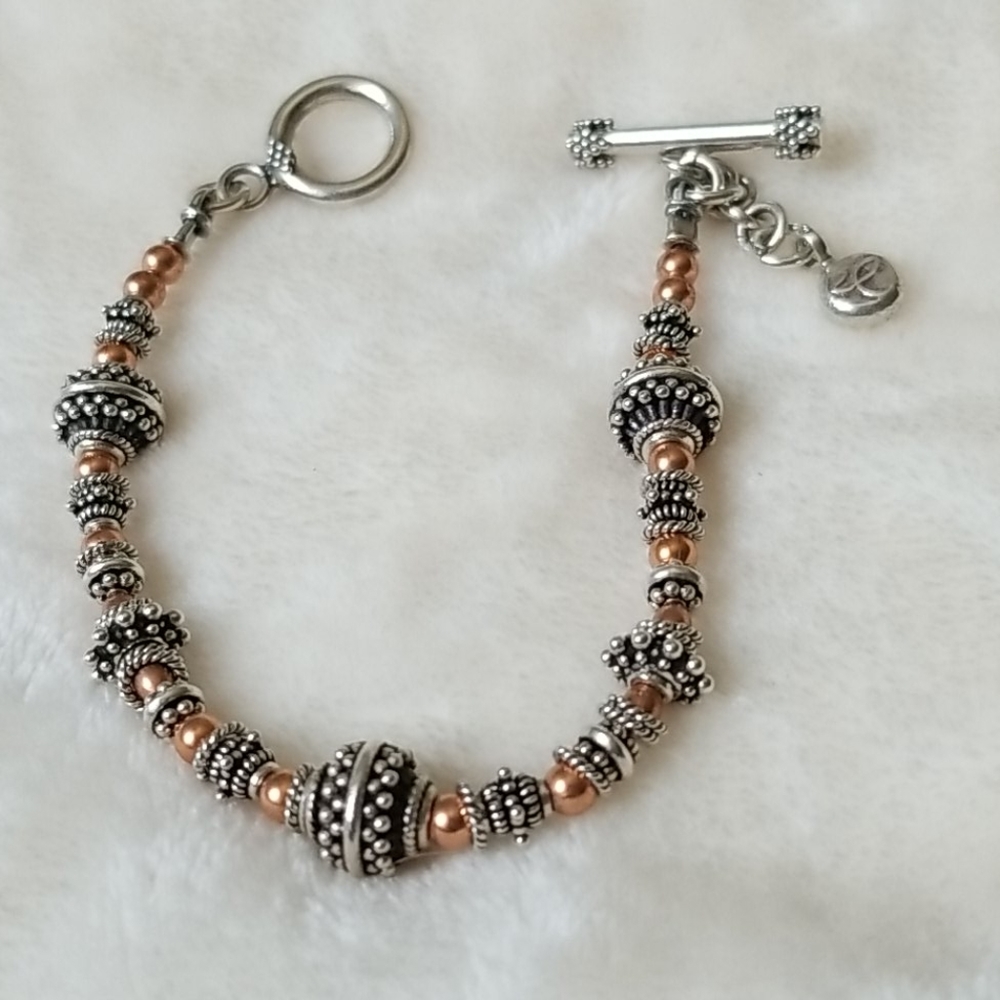 Breast cancer awareness beaded bracelet